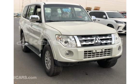 Buy Import Mitsubishi Pajero White Car in Import - Dubai in Belait Buy Import Mitsubishi Pajero White Car in Import - Dubai in Belait