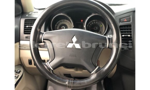 Buy Import Mitsubishi Pajero White Car in Import - Dubai in Belait Buy Import Mitsubishi Pajero White Car in Import - Dubai in Belait