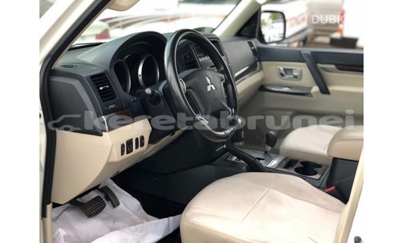 Buy Import Mitsubishi Pajero White Car in Import - Dubai in Belait Buy Import Mitsubishi Pajero White Car in Import - Dubai in Belait
