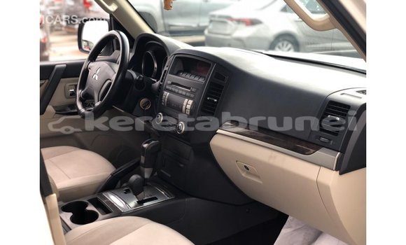 Buy Import Mitsubishi Pajero White Car in Import - Dubai in Belait Buy Import Mitsubishi Pajero White Car in Import - Dubai in Belait
