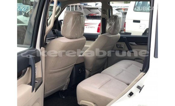 Buy Import Mitsubishi Pajero White Car in Import - Dubai in Belait Buy Import Mitsubishi Pajero White Car in Import - Dubai in Belait