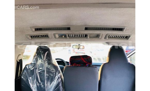 Buy Import Toyota Hiace White Car in Import - Dubai in Belait Buy Import Toyota Hiace White Car in Import - Dubai in Belait