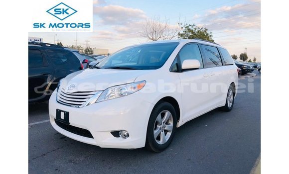 Buy Import Toyota Sienna White Car in Import - Dubai in Belait Buy Import Toyota Sienna White Car in Import - Dubai in Belait