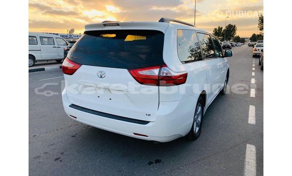 Buy Import Toyota Sienna White Car in Import - Dubai in Belait Buy Import Toyota Sienna White Car in Import - Dubai in Belait
