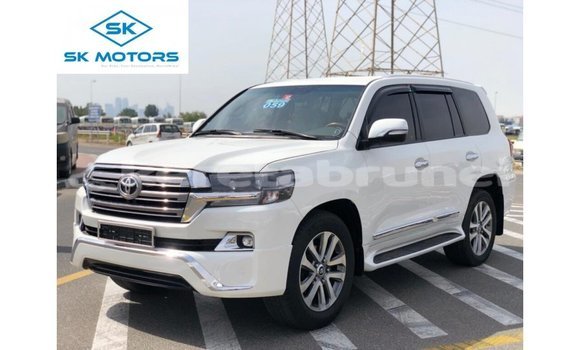 Buy Import Toyota Land Cruiser White Car in Import - Dubai in Belait Buy Import Toyota Land Cruiser White Car in Import - Dubai in Belait