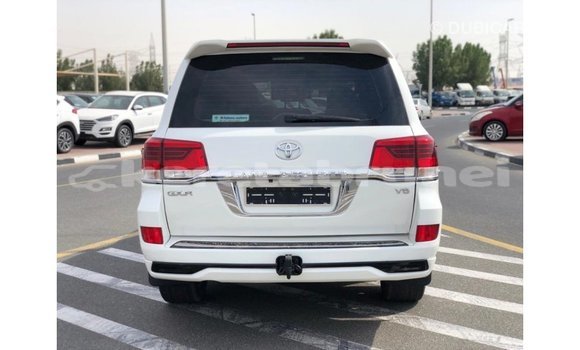 Buy Import Toyota Land Cruiser White Car in Import - Dubai in Belait Buy Import Toyota Land Cruiser White Car in Import - Dubai in Belait