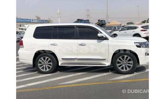 Buy Import Toyota Land Cruiser White Car in Import - Dubai in Belait Buy Import Toyota Land Cruiser White Car in Import - Dubai in Belait