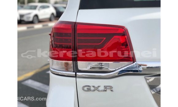 Buy Import Toyota Land Cruiser White Car in Import - Dubai in Belait Buy Import Toyota Land Cruiser White Car in Import - Dubai in Belait