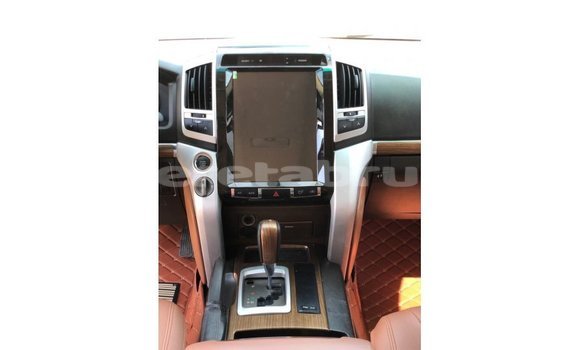 Buy Import Toyota Land Cruiser White Car in Import - Dubai in Belait Buy Import Toyota Land Cruiser White Car in Import - Dubai in Belait