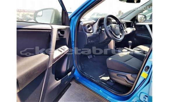 Buy Import Toyota HiAce Blue Truck in Import - Dubai in Belait Buy Import Toyota HiAce Blue Truck in Import - Dubai in Belait