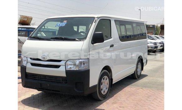 Buy Import Toyota DA White Truck in Import - Dubai in Belait Buy Import Toyota DA White Truck in Import - Dubai in Belait