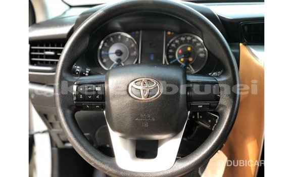 Buy Import Toyota Fortuner White Car in Import - Dubai in Belait Buy Import Toyota Fortuner White Car in Import - Dubai in Belait