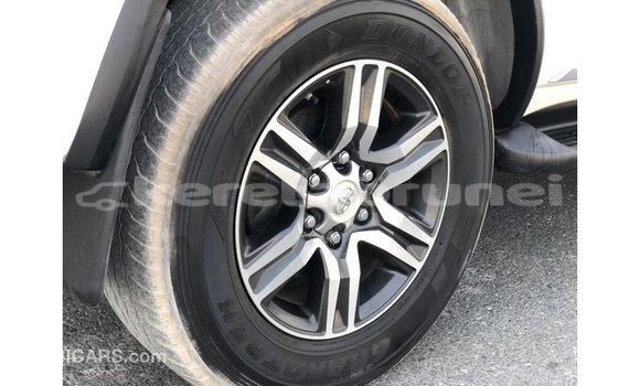 Buy Import Toyota Fortuner White Car in Import - Dubai in Belait Buy Import Toyota Fortuner White Car in Import - Dubai in Belait