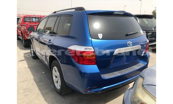 Buy Import Toyota Highlander Blue Car in Import - Dubai in Belait Buy Import Toyota Highlander Blue Car in Import - Dubai in Belait