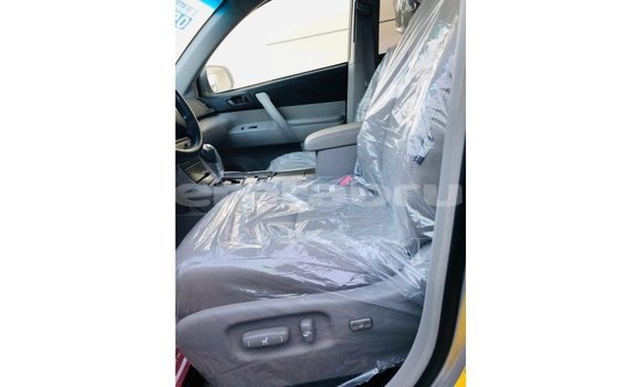 Buy Import Toyota Highlander Other Car in Import - Dubai in Belait Buy Import Toyota Highlander Other Car in Import - Dubai in Belait