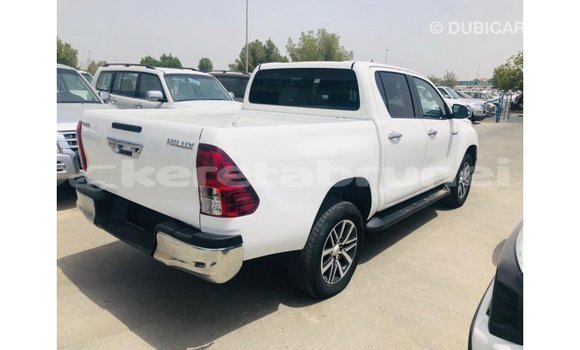Buy Import Toyota Hilux White Car in Import - Dubai in Belait Buy Import Toyota Hilux White Car in Import - Dubai in Belait