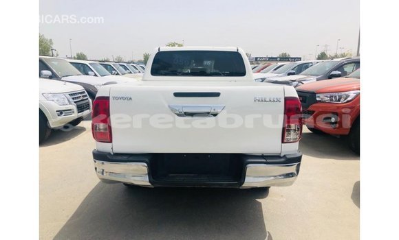 Buy Import Toyota Hilux White Car in Import - Dubai in Belait Buy Import Toyota Hilux White Car in Import - Dubai in Belait