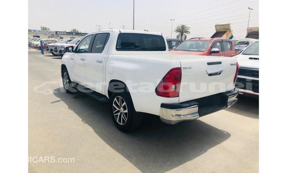 Buy Import Toyota Hilux White Car in Import - Dubai in Belait Buy Import Toyota Hilux White Car in Import - Dubai in Belait