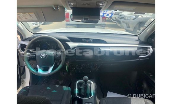 Buy Import Toyota Hilux White Car in Import - Dubai in Belait Buy Import Toyota Hilux White Car in Import - Dubai in Belait