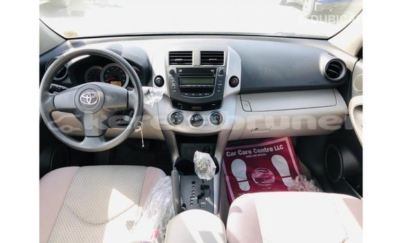 Buy Import Toyota HiAce Blue Truck in Import - Dubai in Belait Buy Import Toyota HiAce Blue Truck in Import - Dubai in Belait