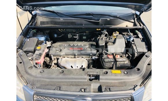 Buy Import Toyota HiAce Blue Truck in Import - Dubai in Belait Buy Import Toyota HiAce Blue Truck in Import - Dubai in Belait