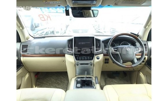 Buy Import Toyota Land Cruiser White Car in Import - Dubai in Belait Buy Import Toyota Land Cruiser White Car in Import - Dubai in Belait