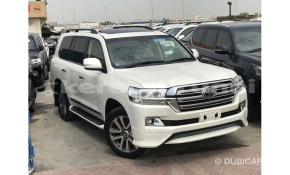 Buy Import Toyota Land Cruiser White Car in Import - Dubai in Belait Buy Import Toyota Land Cruiser White Car in Import - Dubai in Belait
