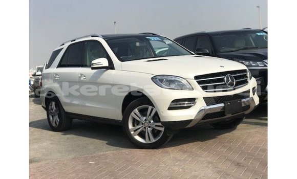 Buy Import Mercedes-Benz 190 White Car in Import - Dubai in Belait