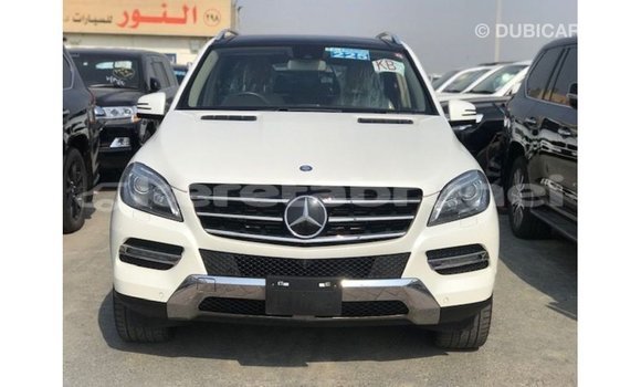 Buy Import Mercedes-Benz 190 White Car in Import - Dubai in Belait Buy Import Mercedes-Benz 190 White Car in Import - Dubai in Belait