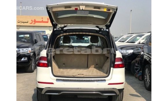 Buy Import Mercedes-Benz 190 White Car in Import - Dubai in Belait Buy Import Mercedes-Benz 190 White Car in Import - Dubai in Belait