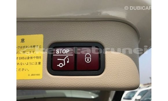 Buy Import Mercedes-Benz 190 White Car in Import - Dubai in Belait Buy Import Mercedes-Benz 190 White Car in Import - Dubai in Belait