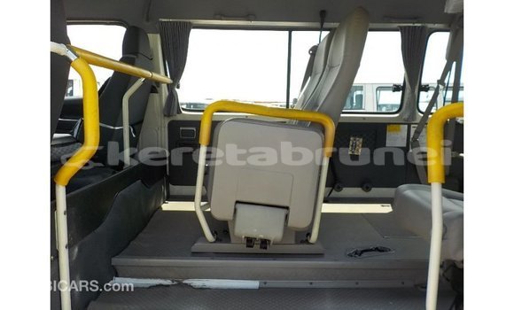 Buy Import Toyota Hiace White Car in Import - Dubai in Belait Buy Import Toyota Hiace White Car in Import - Dubai in Belait