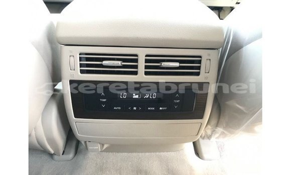 Buy Import Toyota Land Cruiser White Car in Import - Dubai in Belait Buy Import Toyota Land Cruiser White Car in Import - Dubai in Belait
