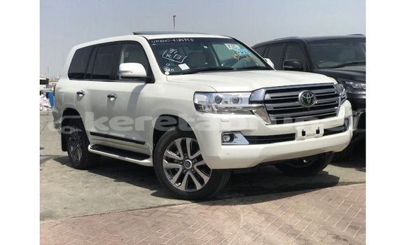 Buy Import Toyota Land Cruiser White Car in Import - Dubai in Belait