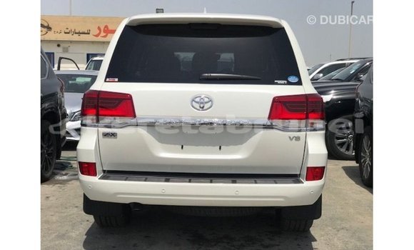 Buy Import Toyota Land Cruiser White Car in Import - Dubai in Belait Buy Import Toyota Land Cruiser White Car in Import - Dubai in Belait