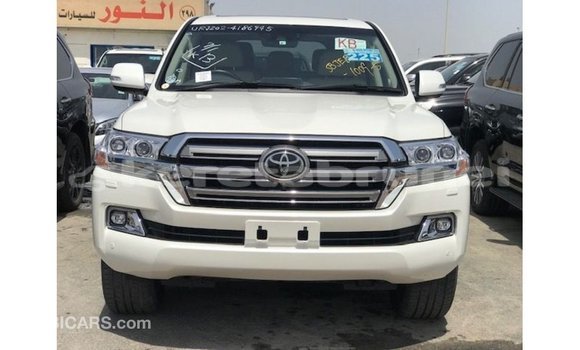 Buy Import Toyota Land Cruiser White Car in Import - Dubai in Belait Buy Import Toyota Land Cruiser White Car in Import - Dubai in Belait