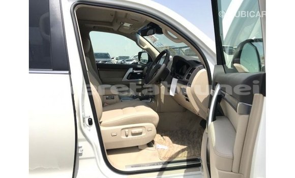 Buy Import Toyota Land Cruiser White Car in Import - Dubai in Belait Buy Import Toyota Land Cruiser White Car in Import - Dubai in Belait