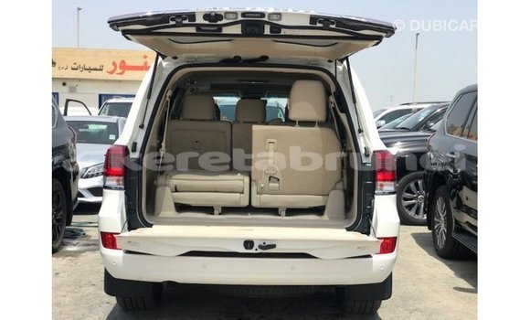 Buy Import Toyota Land Cruiser White Car in Import - Dubai in Belait Buy Import Toyota Land Cruiser White Car in Import - Dubai in Belait