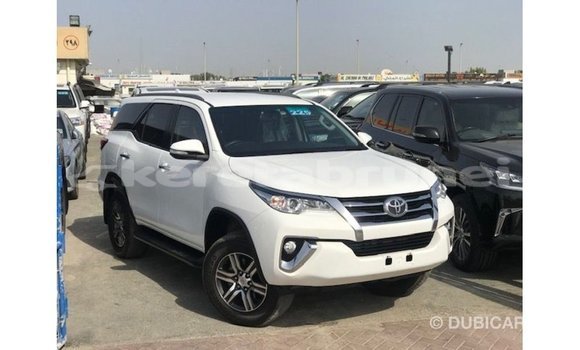Buy Import Toyota Fortuner White Car in Import - Dubai in Belait Buy Import Toyota Fortuner White Car in Import - Dubai in Belait