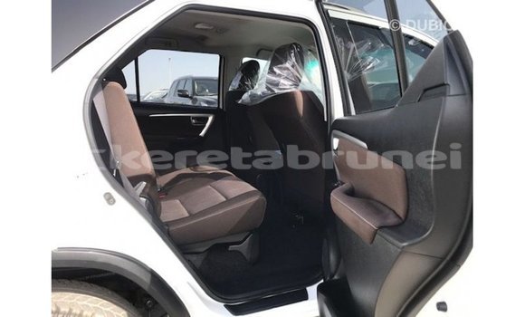 Buy Import Toyota Fortuner White Car in Import - Dubai in Belait Buy Import Toyota Fortuner White Car in Import - Dubai in Belait