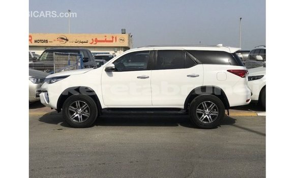 Buy Import Toyota Fortuner White Car in Import - Dubai in Belait Buy Import Toyota Fortuner White Car in Import - Dubai in Belait