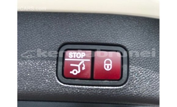 Buy Import Mercedes-Benz 190 White Car in Import - Dubai in Belait Buy Import Mercedes-Benz 190 White Car in Import - Dubai in Belait