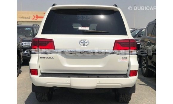 Buy Import Toyota Land Cruiser White Car in Import - Dubai in Belait Buy Import Toyota Land Cruiser White Car in Import - Dubai in Belait