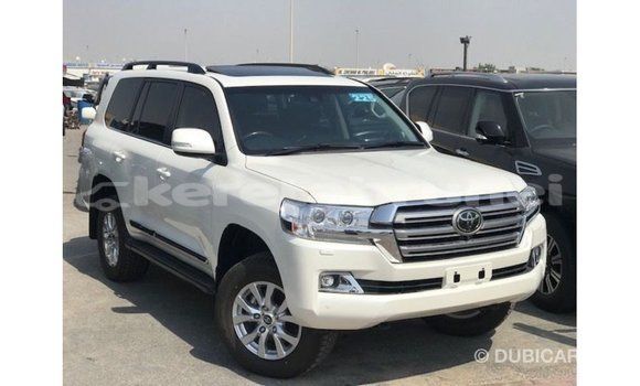 Buy Import Toyota Land Cruiser White Car in Import - Dubai in Belait Buy Import Toyota Land Cruiser White Car in Import - Dubai in Belait