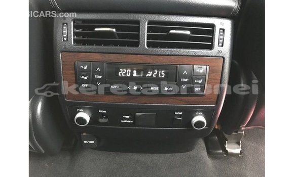 Buy Import Toyota Land Cruiser White Car in Import - Dubai in Belait Buy Import Toyota Land Cruiser White Car in Import - Dubai in Belait