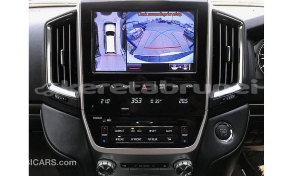 Buy Import Toyota Land Cruiser White Car in Import - Dubai in Belait Buy Import Toyota Land Cruiser White Car in Import - Dubai in Belait