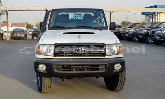 Buy Import Toyota Land Cruiser White Car in Import - Dubai in Belait Buy Import Toyota Land Cruiser White Car in Import - Dubai in Belait