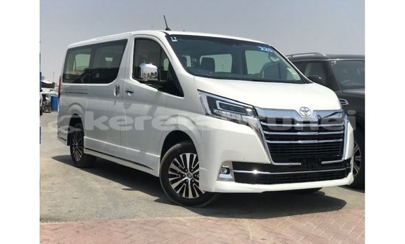 Buy Import Toyota Granvia White Car in Import - Dubai in Belait