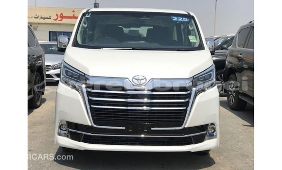Buy Import Toyota Granvia White Car in Import - Dubai in Belait Buy Import Toyota Granvia White Car in Import - Dubai in Belait