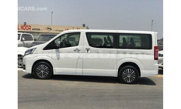 Buy Import Toyota Granvia White Car in Import - Dubai in Belait Buy Import Toyota Granvia White Car in Import - Dubai in Belait